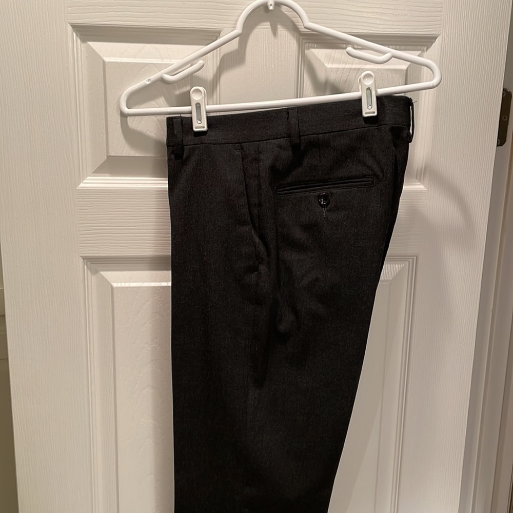 Suit - Picture 5 of 6